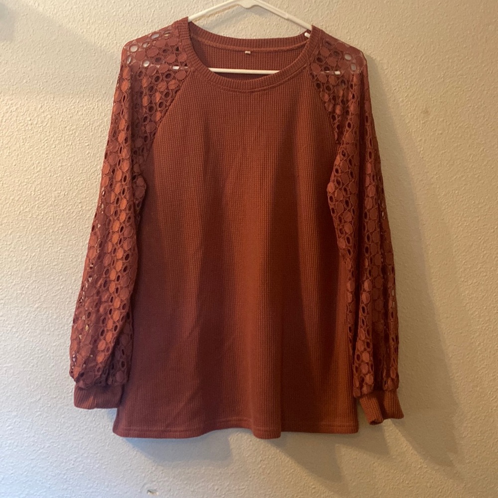 No brand lace sleeve sweater size medium